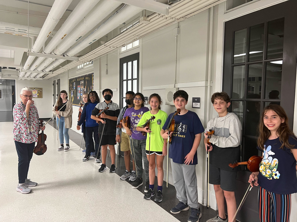 7th Grade Orchestra Students Performed at Back to School Night